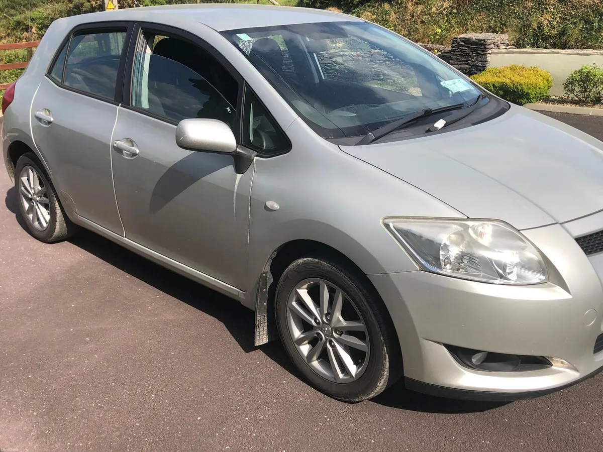 Toyota Auris 2008 1.4 petrol - Image 2