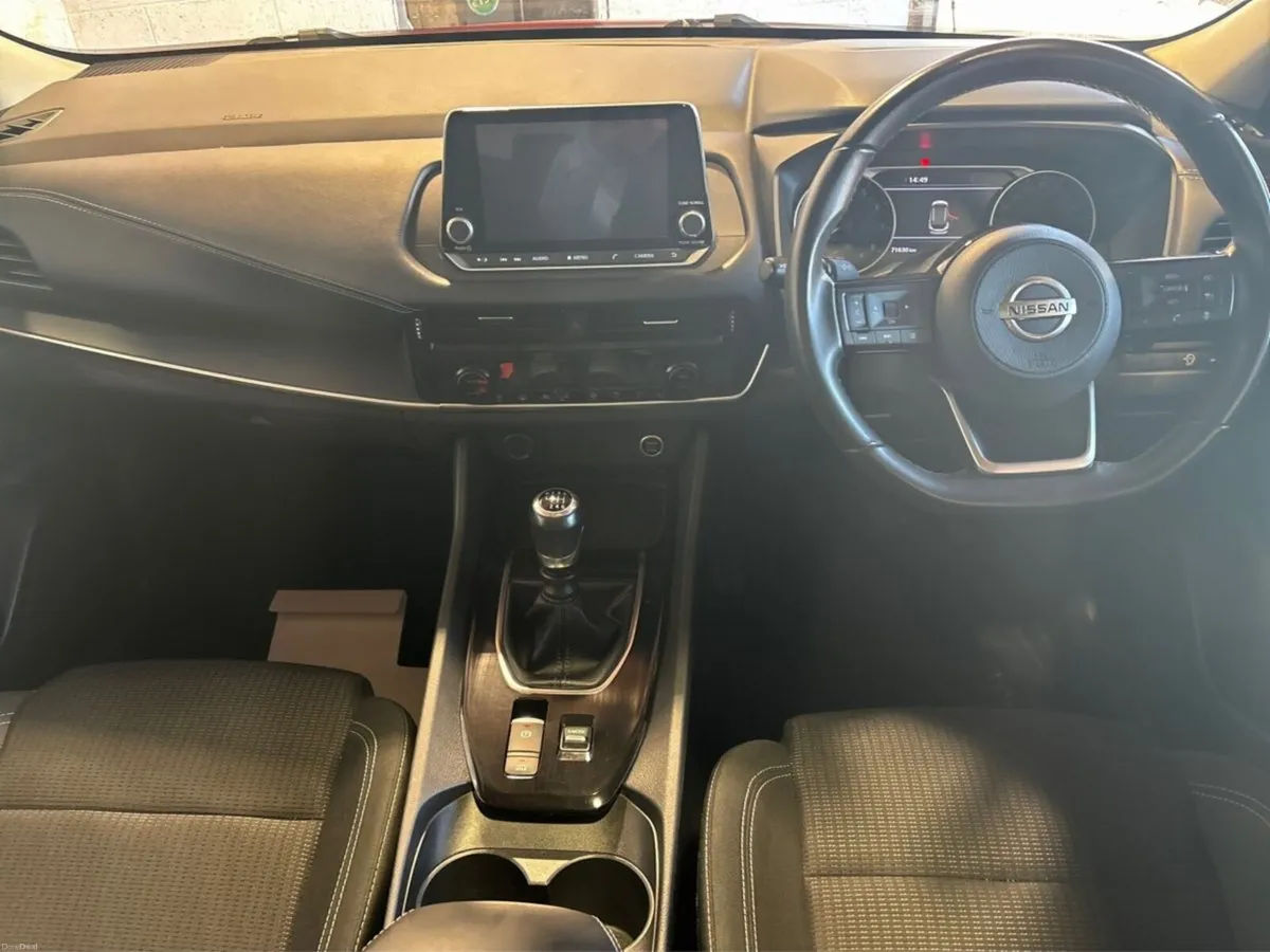 Nissan Qashqai 1.3 PET MILD HYBRID SV - Image 4