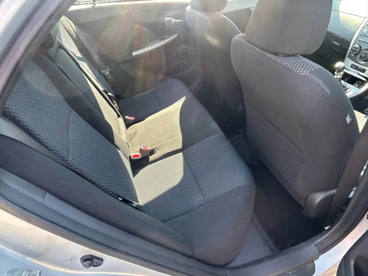 Toyota Corolla - Image 3