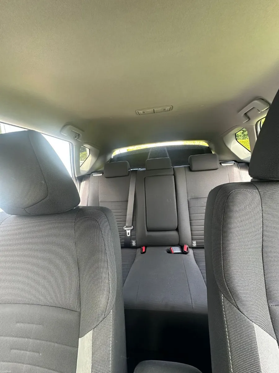 Toyota Auris 2017 - Image 6