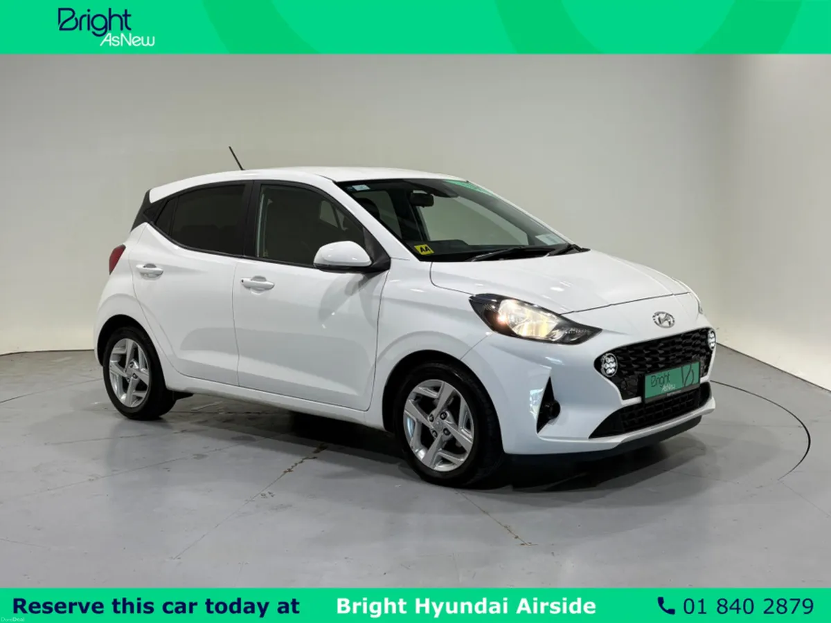 Hyundai i10 DELUXE AUTO 5DR - Image 1