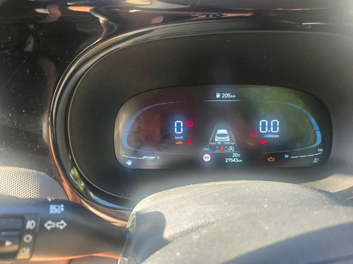 Hyundai i10 Deluxe plus - Image 3