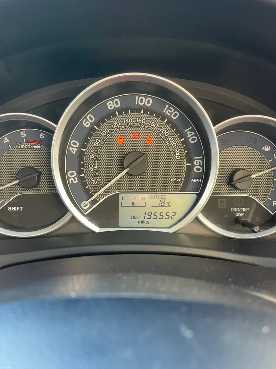 Toyota Auris - Image 2