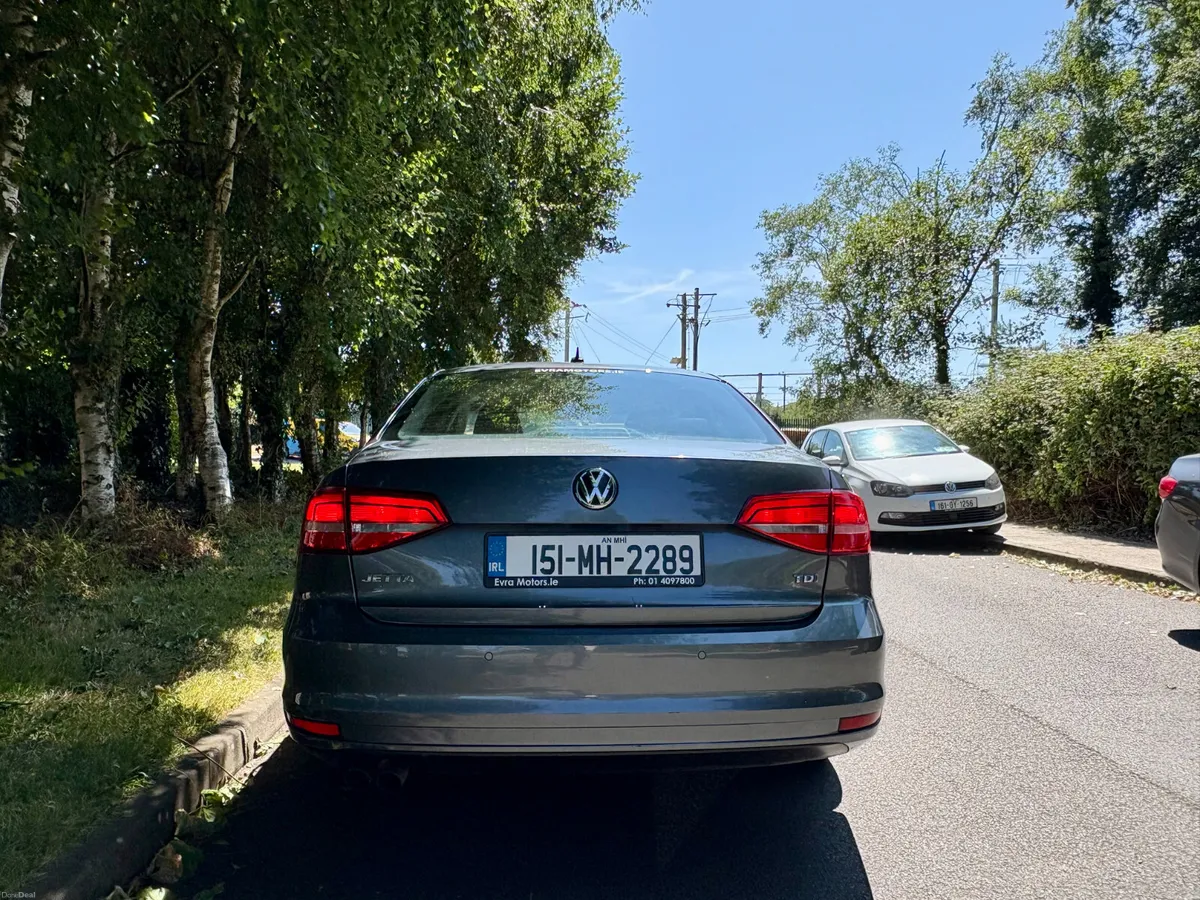 2015 Volkswagen Jetta 2.0 tdi low kms - Image 4