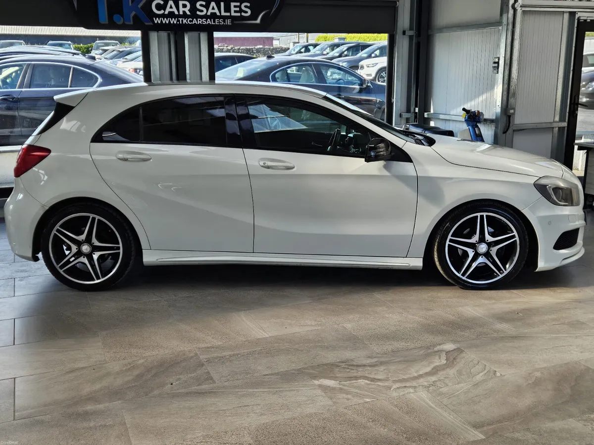 13 MERCEDES-BENZ A180 AMG BLACK LABEL 5DR AUTO - Image 4