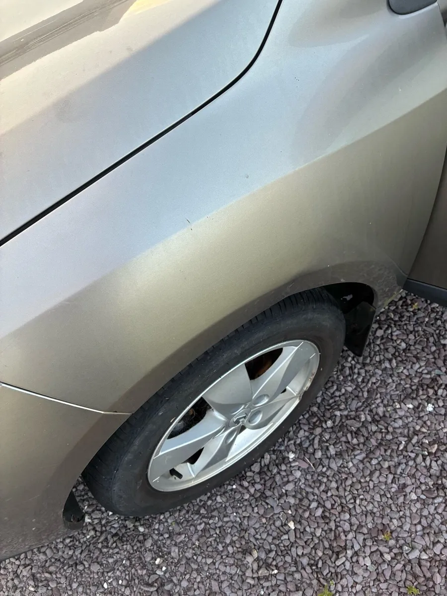 Car - Image 3