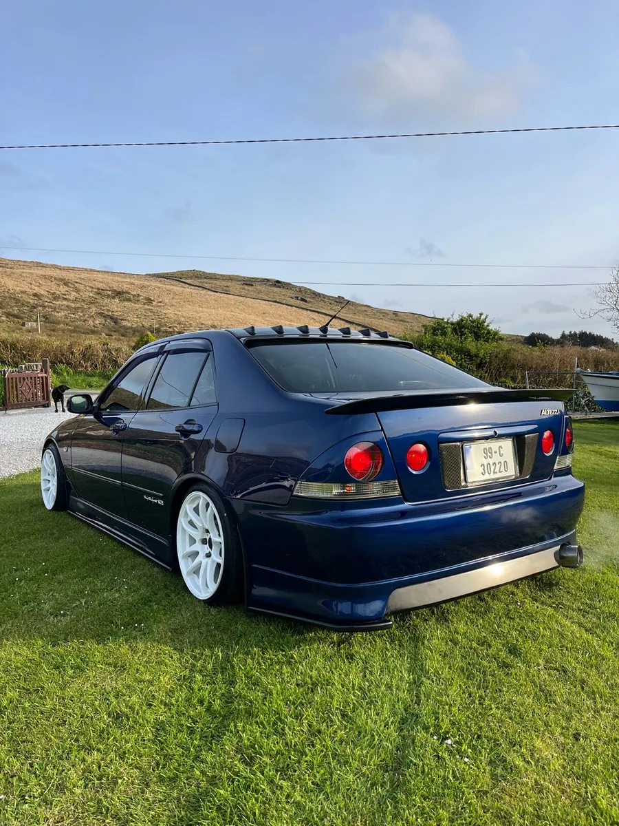 Toyota Altezza - Image 2