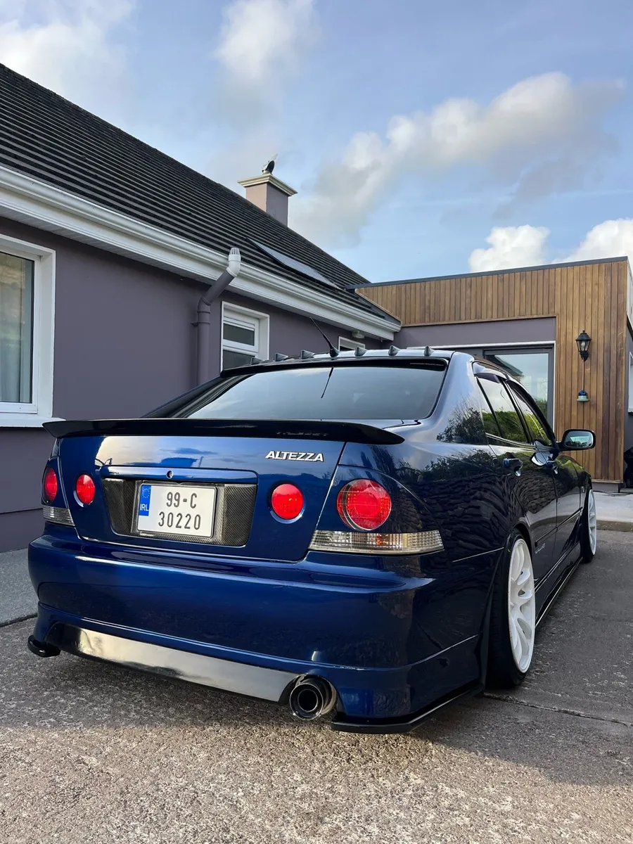 Toyota Altezza - Image 3