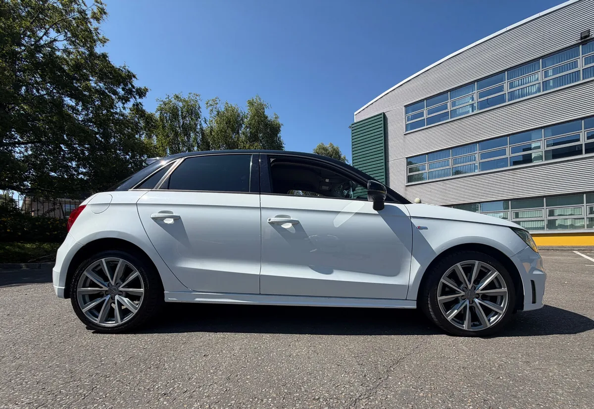 Audi A1 1.4 TFSI DSG SLINE - Image 3