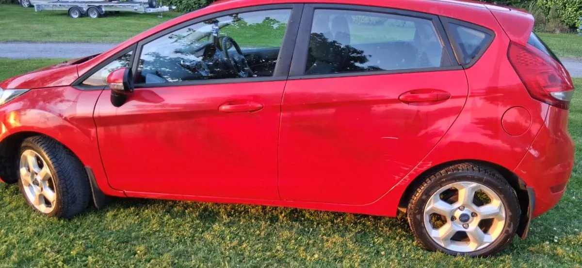 Car - Image 1