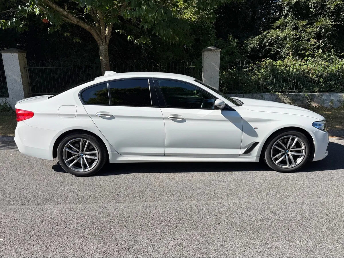 2017 BMW 520d M Sport Auto - Image 2