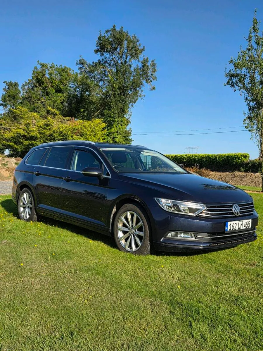 Volkswagen Passat estate - Image 1