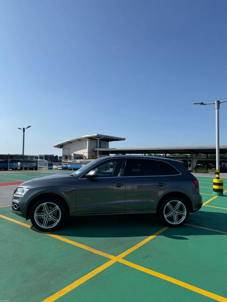 141 Audi Q5 2.0 TDI - QUATTRO S-LINE - Image 4