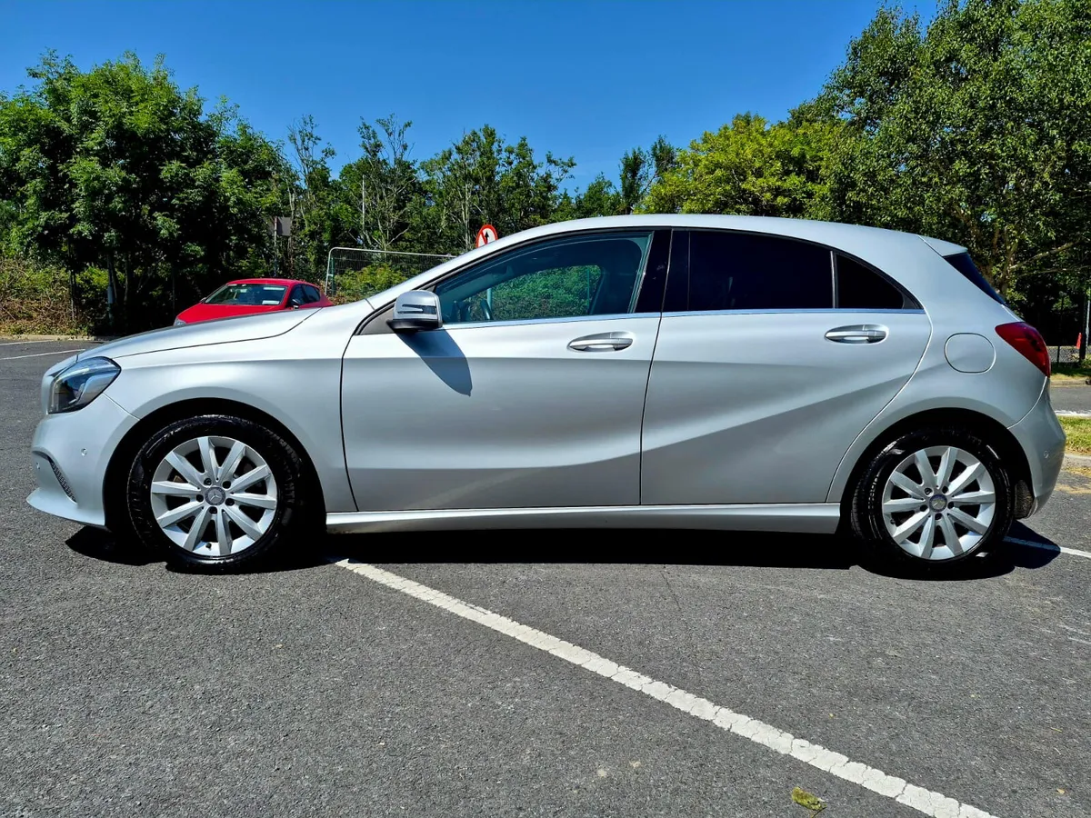 2016 MERCEDES BENZ A180 URBAN AUTOMATIC - Image 3