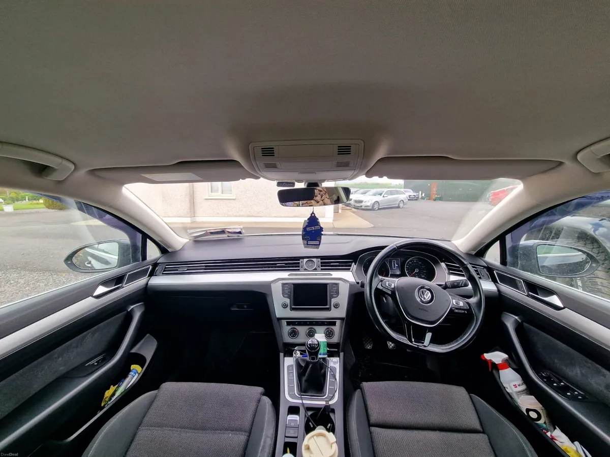 Volkswagen Passat estate - Image 4