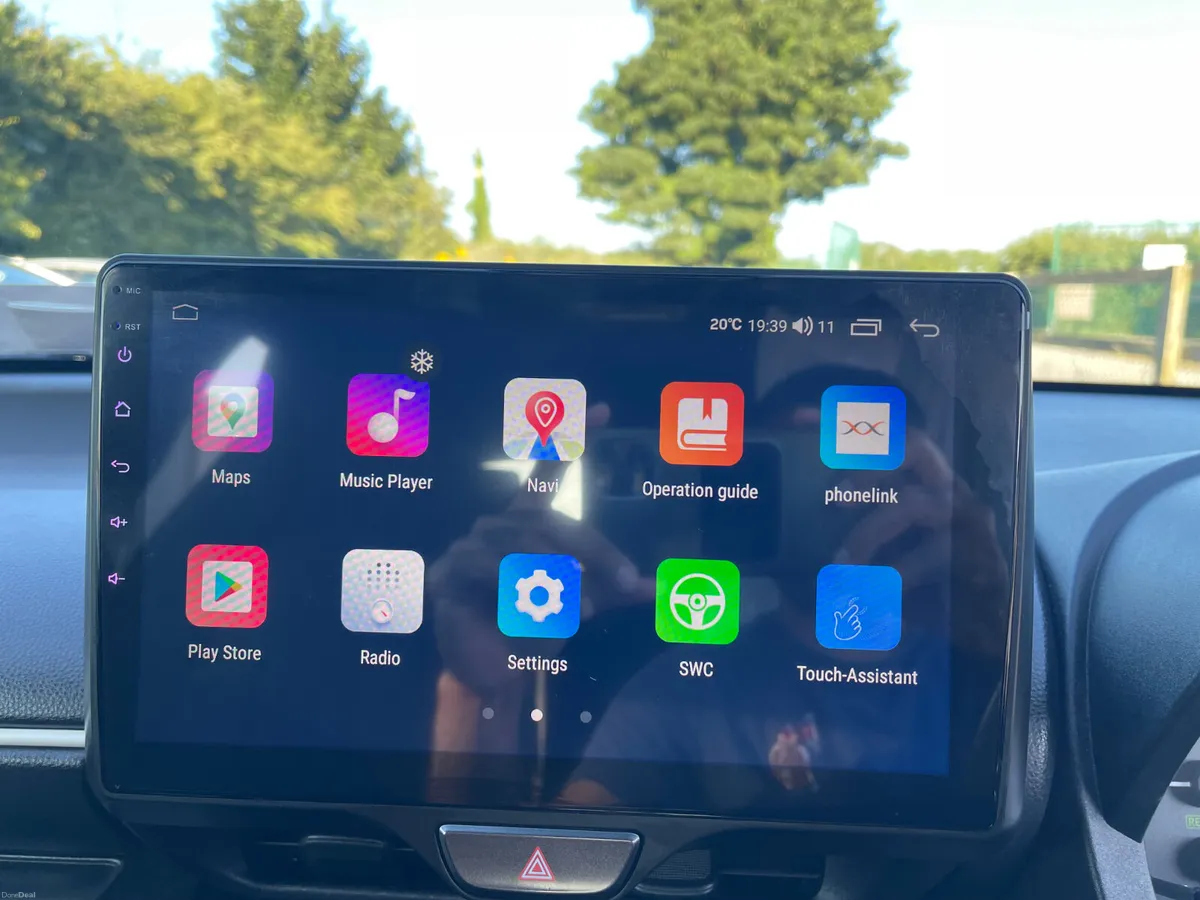 Toyota Yaris 2021 Excellent condition QLED Display - Image 3