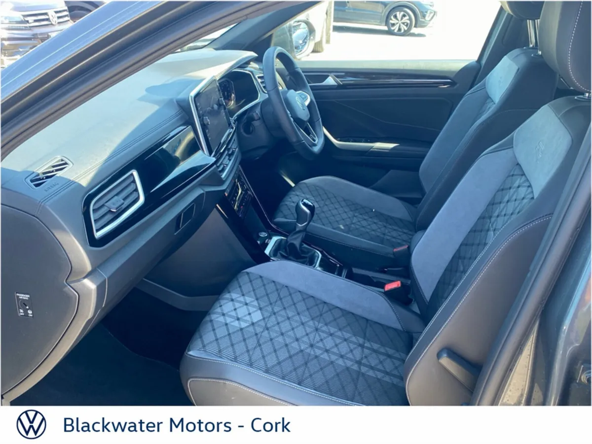 Volkswagen T-Roc 1.0TSI 116BHP R-LINE 75 EDITION - Image 4