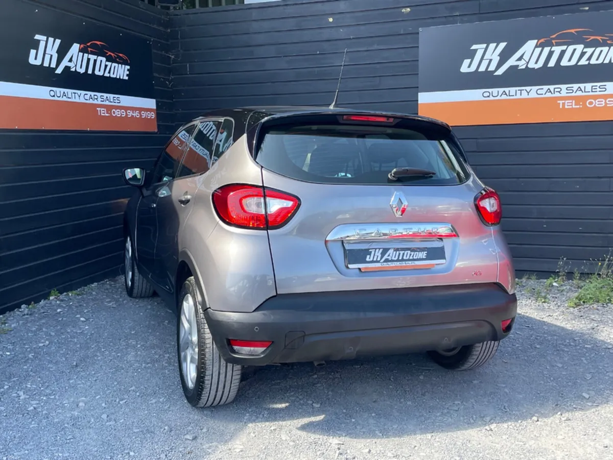Renault Captur INTENSE 1.5 DCI 90 EU6M 4DR - Image 4