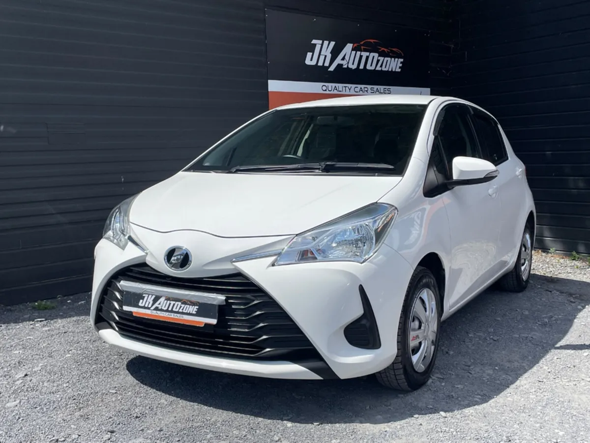 Toyota Yaris 1.0 VITZ AUTO 5DR - Image 3