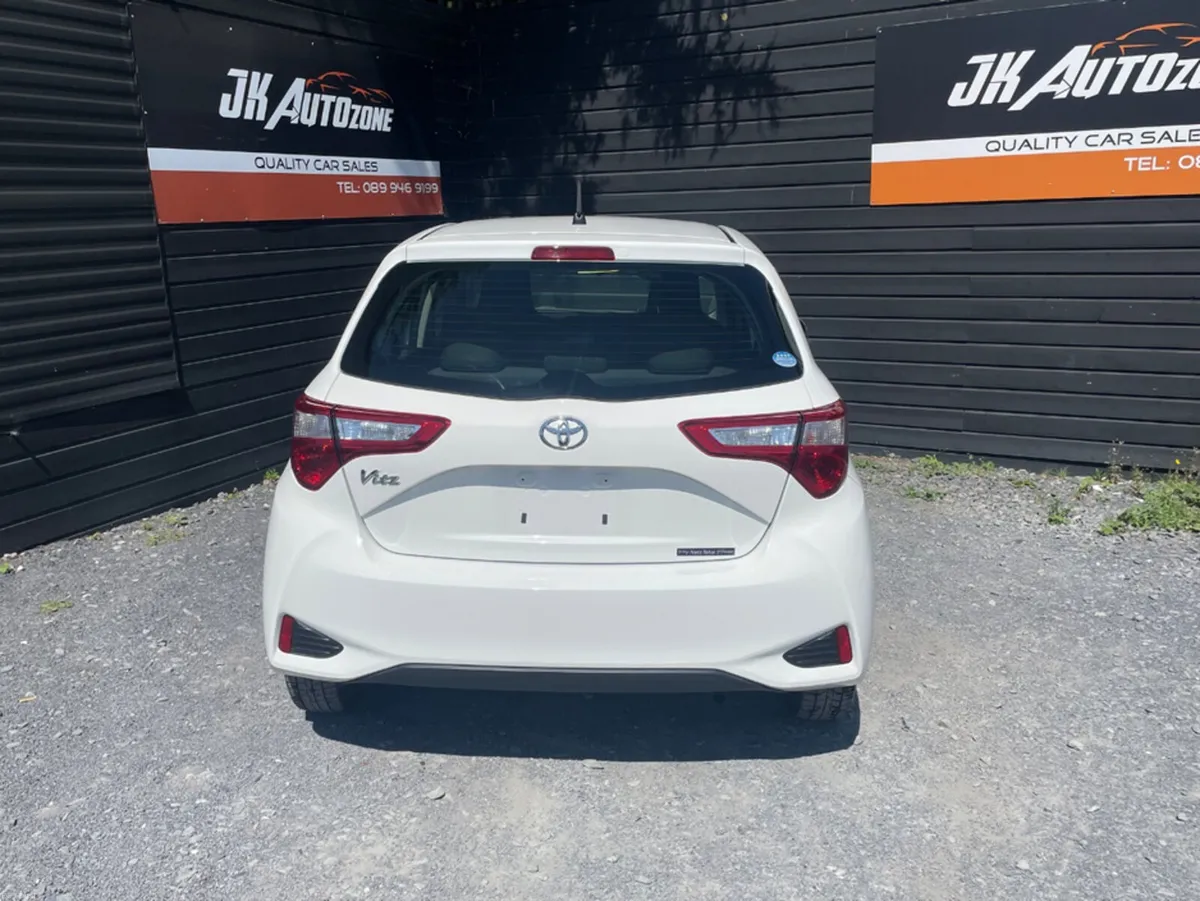 Toyota Yaris 1.0 VITZ AUTO 5DR - Image 5