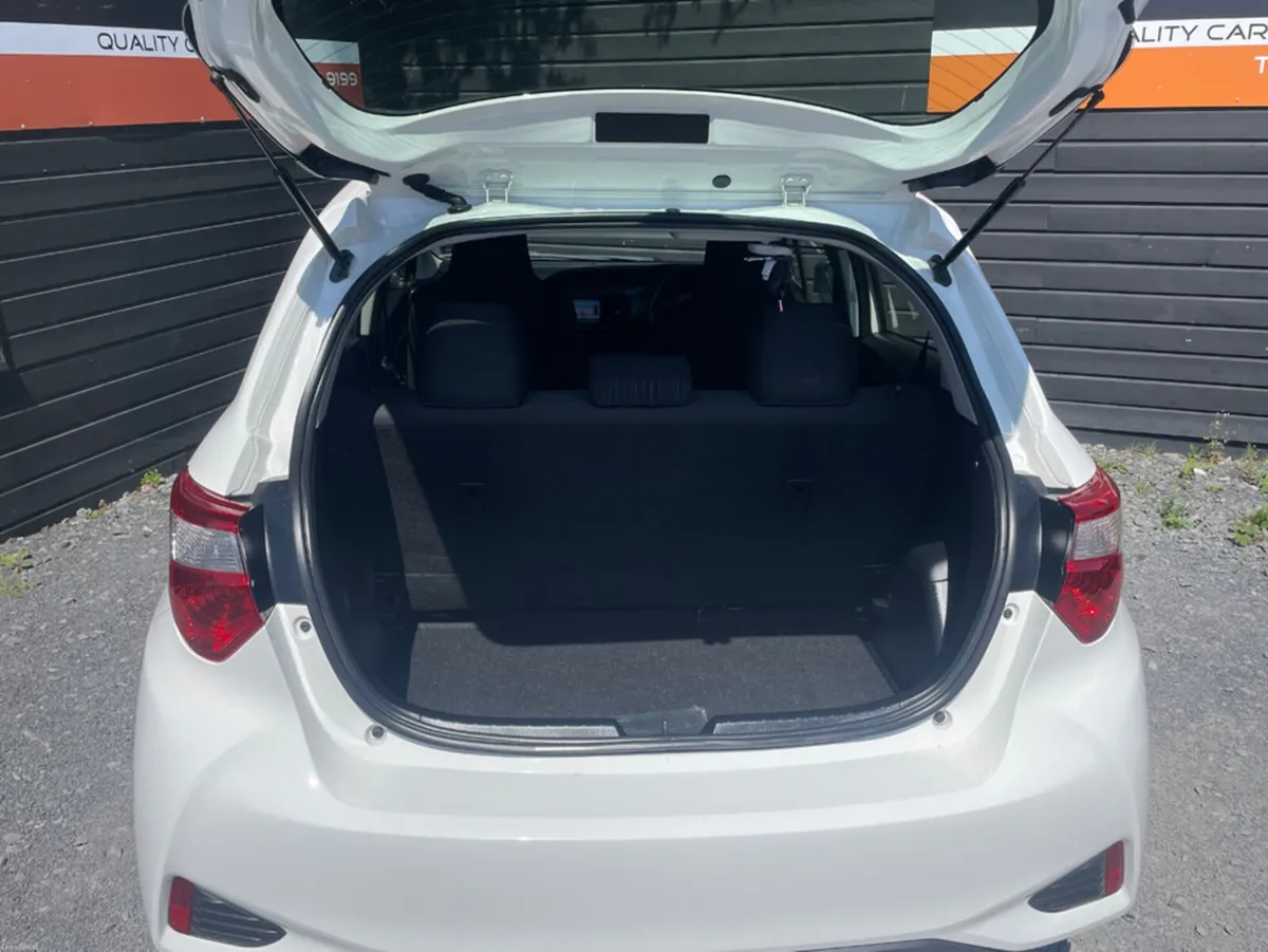 Toyota Yaris 1.0 VITZ AUTO 5DR - Image 6