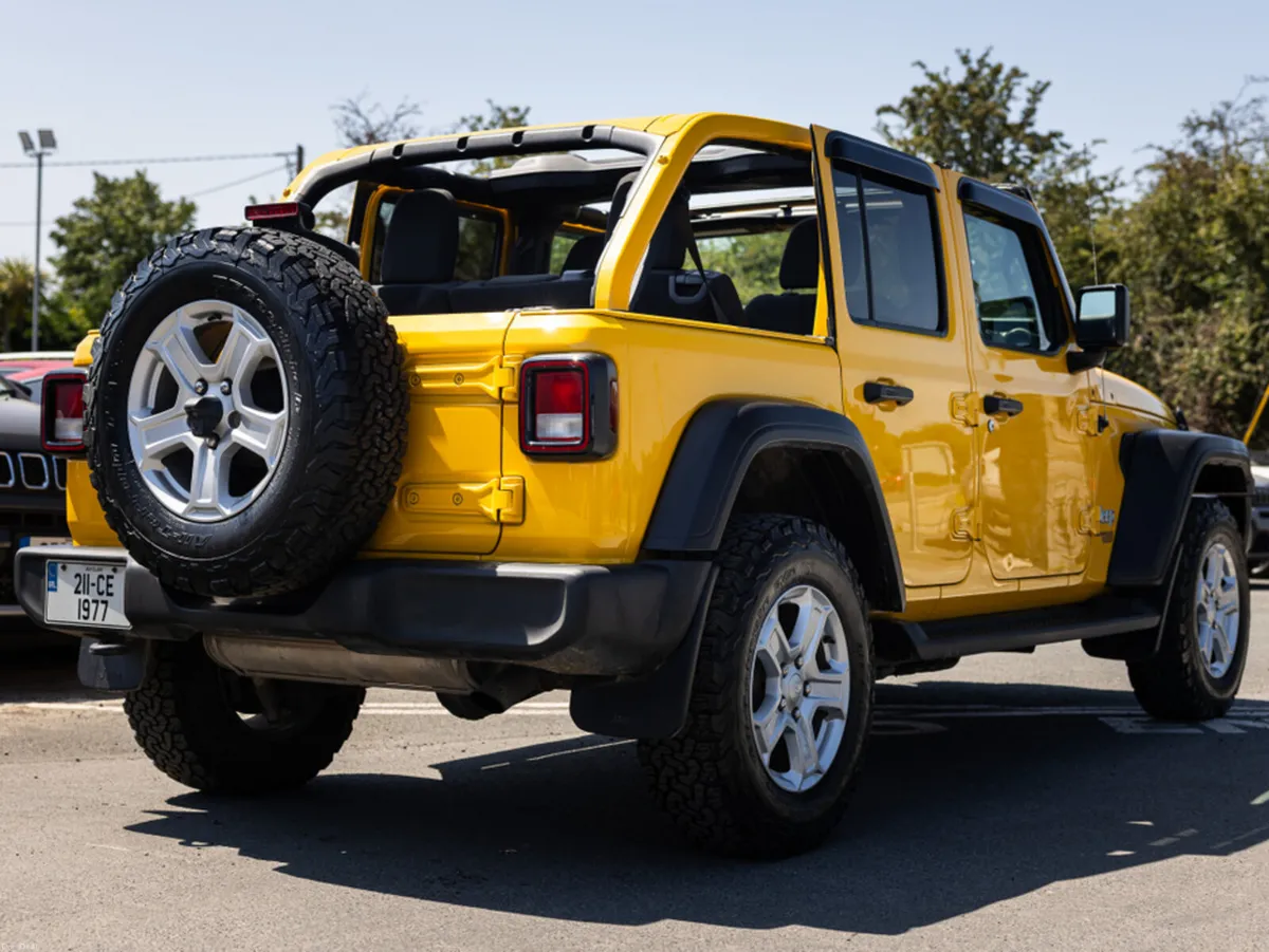 Jeep Wrangler SPORT UTILITY 5DR AUTO - Image 4