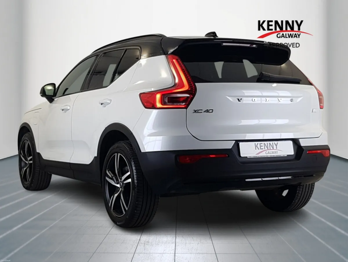 Volvo XC40 T5 PHEV R-DESIGN 5DR AUTO - Image 5