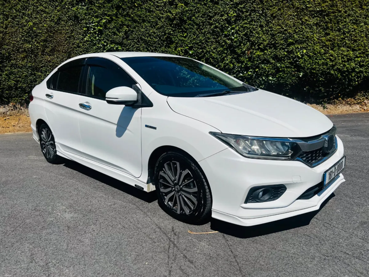 Honda Grace 1.5 HYBRID AUTOMATIC - Image 2