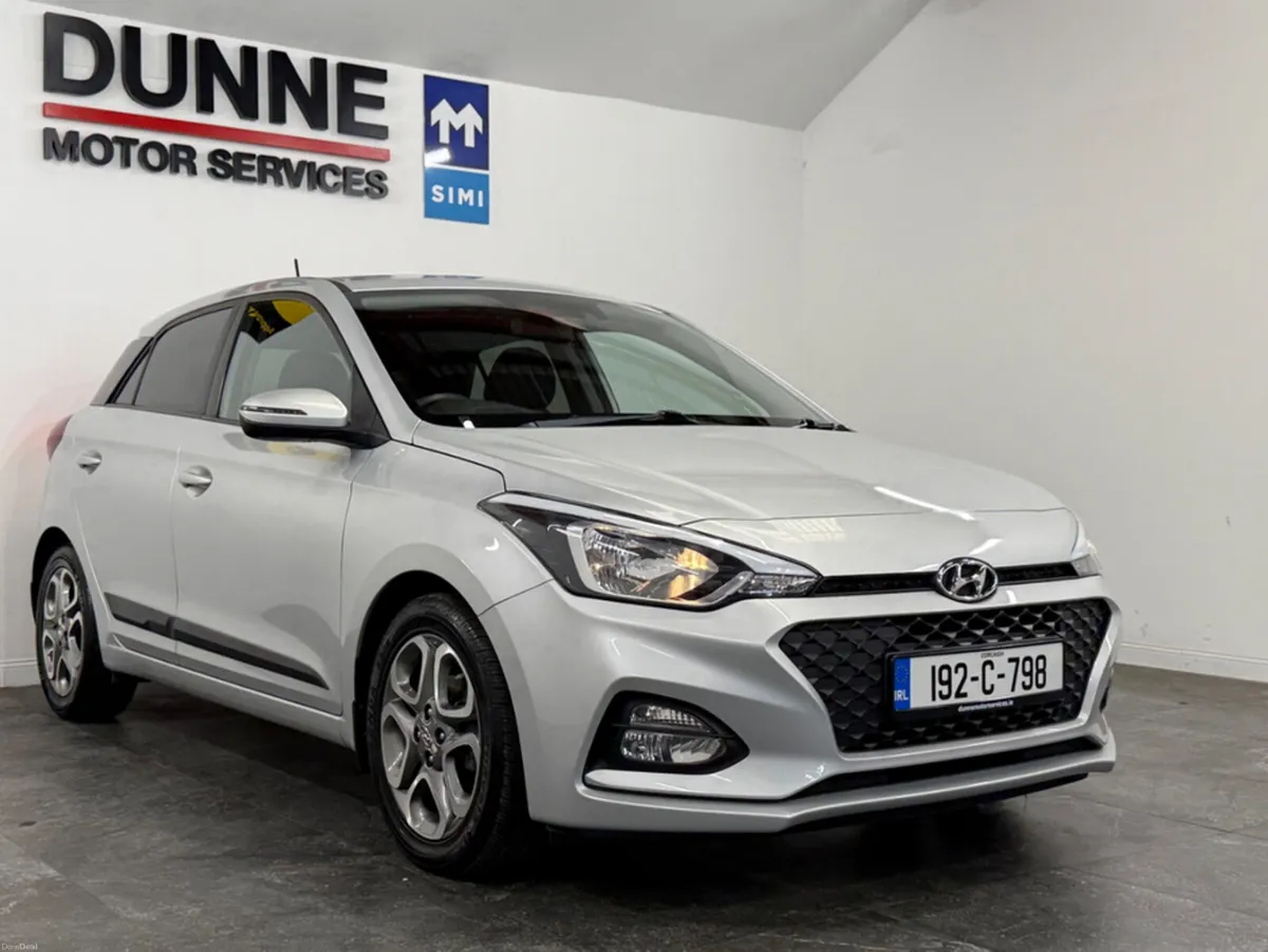 Hyundai i20 **ACTIVE DELUXE PLUS MODEL **MULTI FUN - Image 4