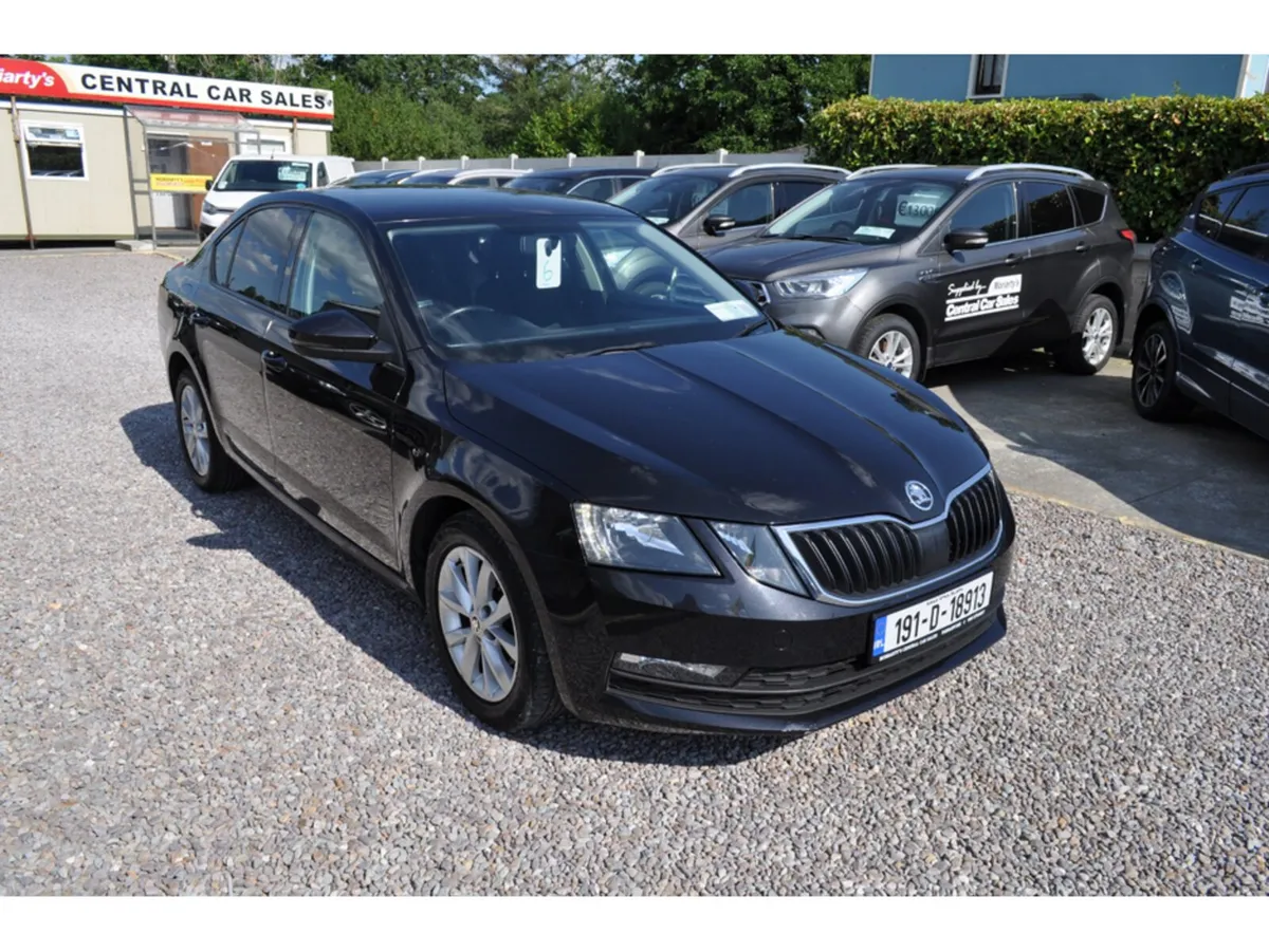 Skoda Octavia AMBITION 1.6 TDI 115HP DSG 4 4DR AUT - Image 1