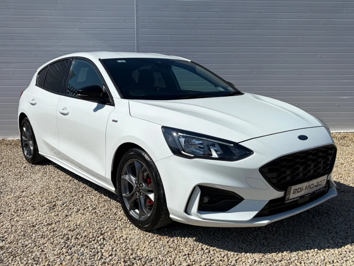 Ford Focus ST-LINE 5DR 1.5 TD 120 S6.2 M6 4DR - Image 4