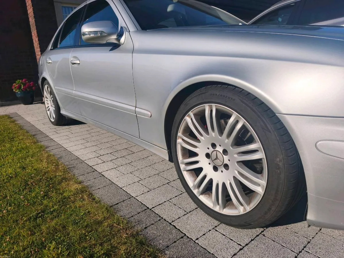Mercedes E Class Sport - Image 4