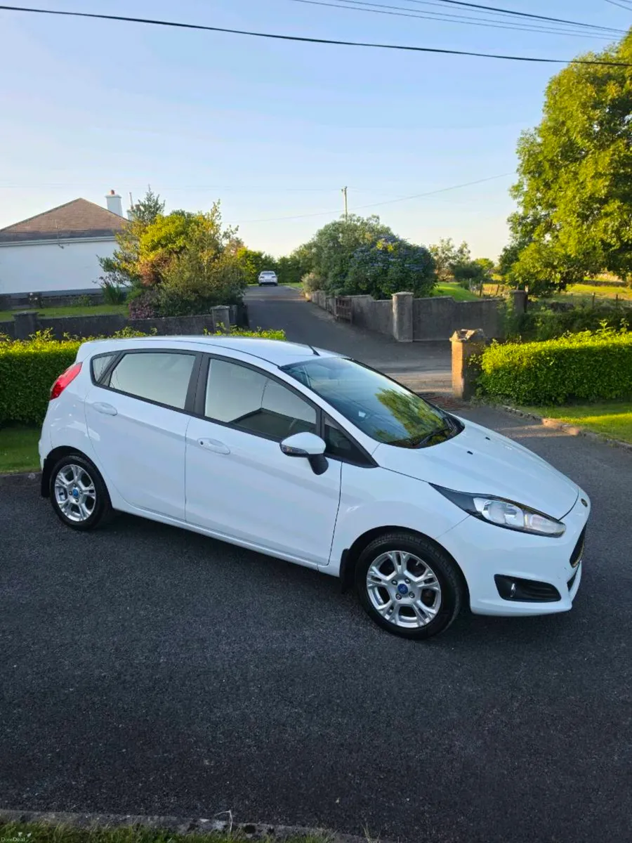 161 Ford Fiesta Zetec 1.25 - Image 1