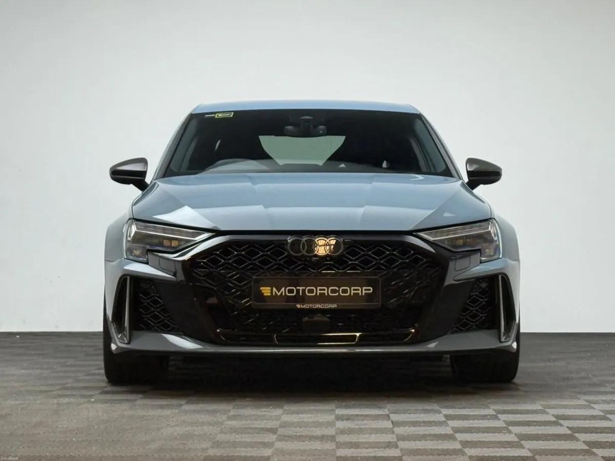 Audi RS3 CARBON BLACK 2.5 TFSI - Image 2