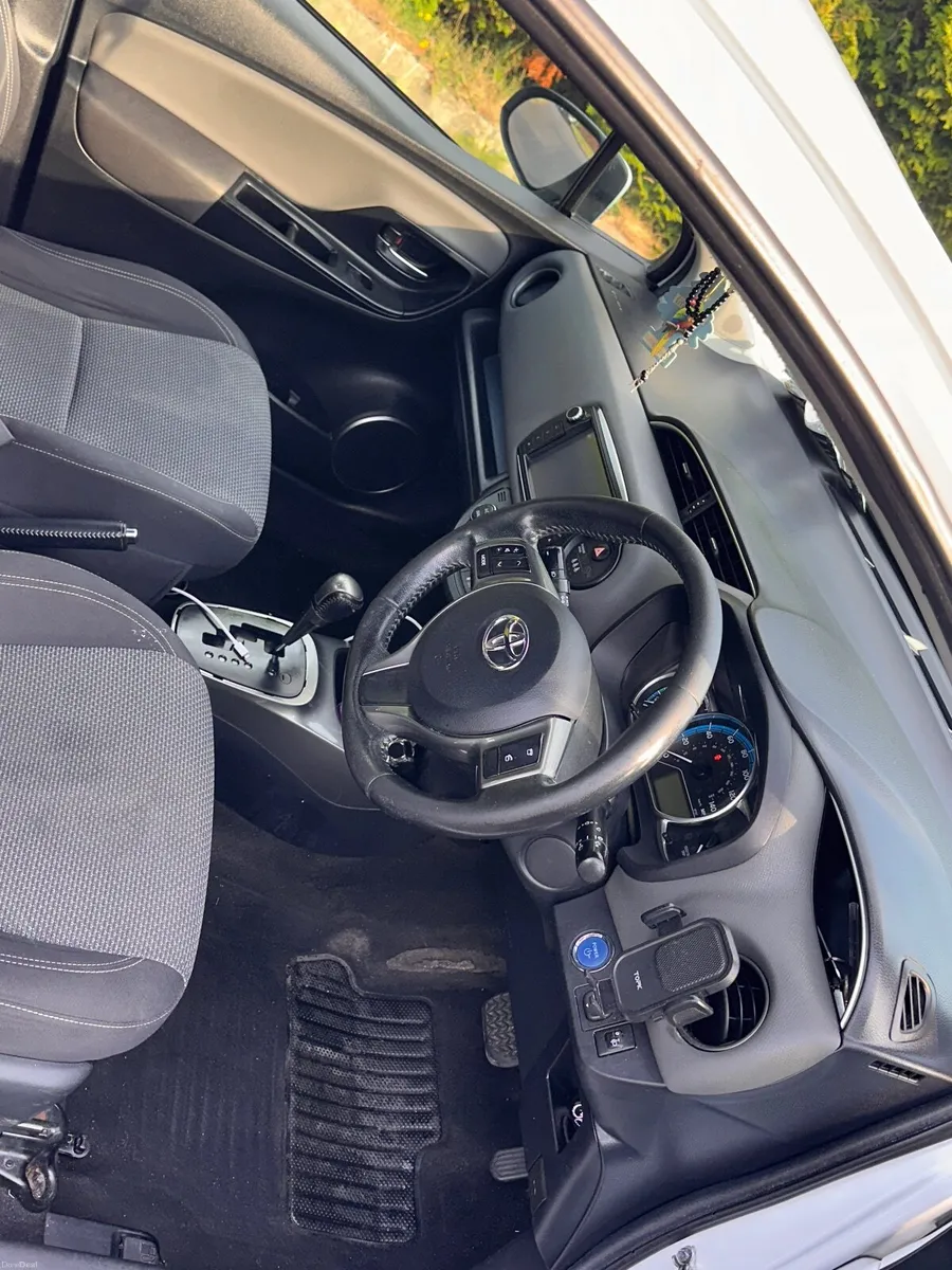 Toyota Yaris 2014 - Image 6