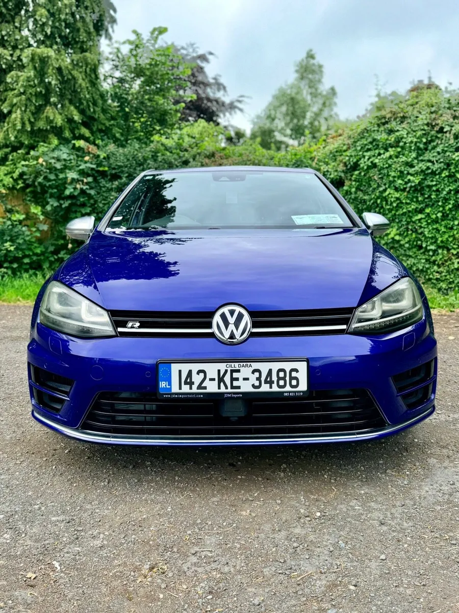 Volkswagen Golf R - Image 2