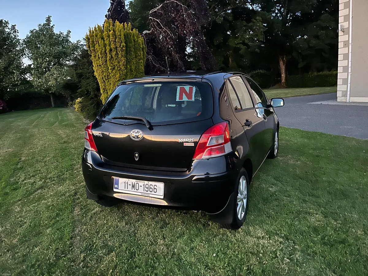 Toyota Yaris 2011 - Image 6