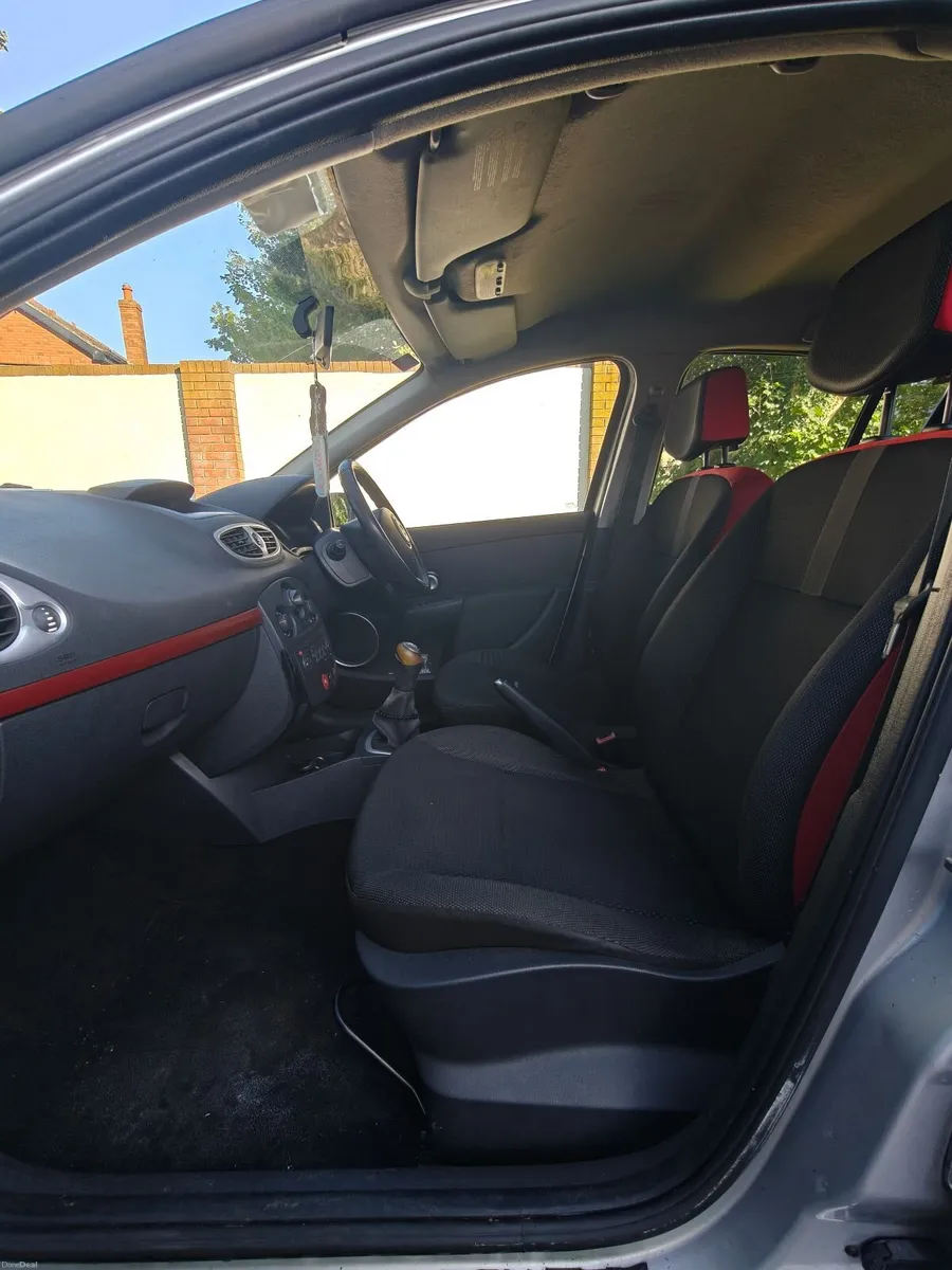 Renault Clio 2008 - Image 2