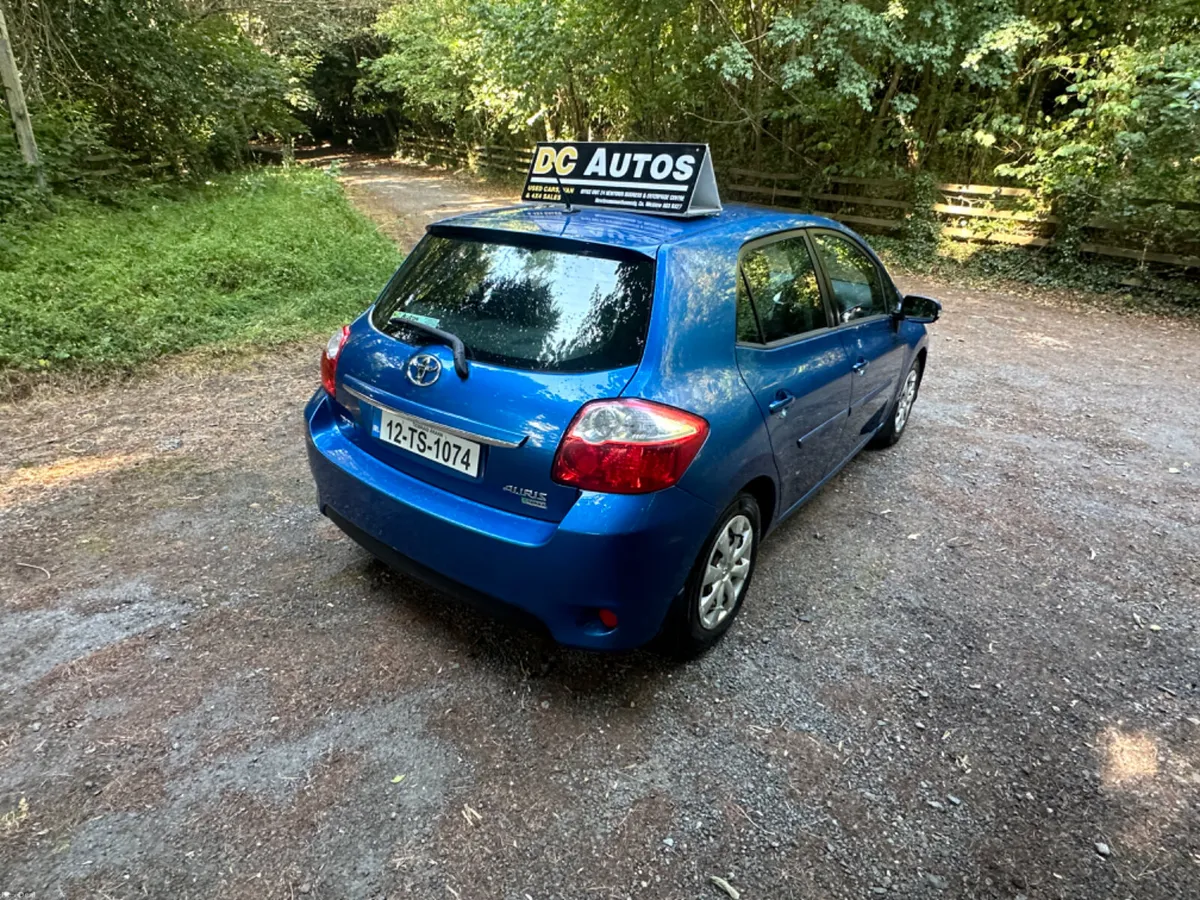 Toyota Auris 2012 - Image 1