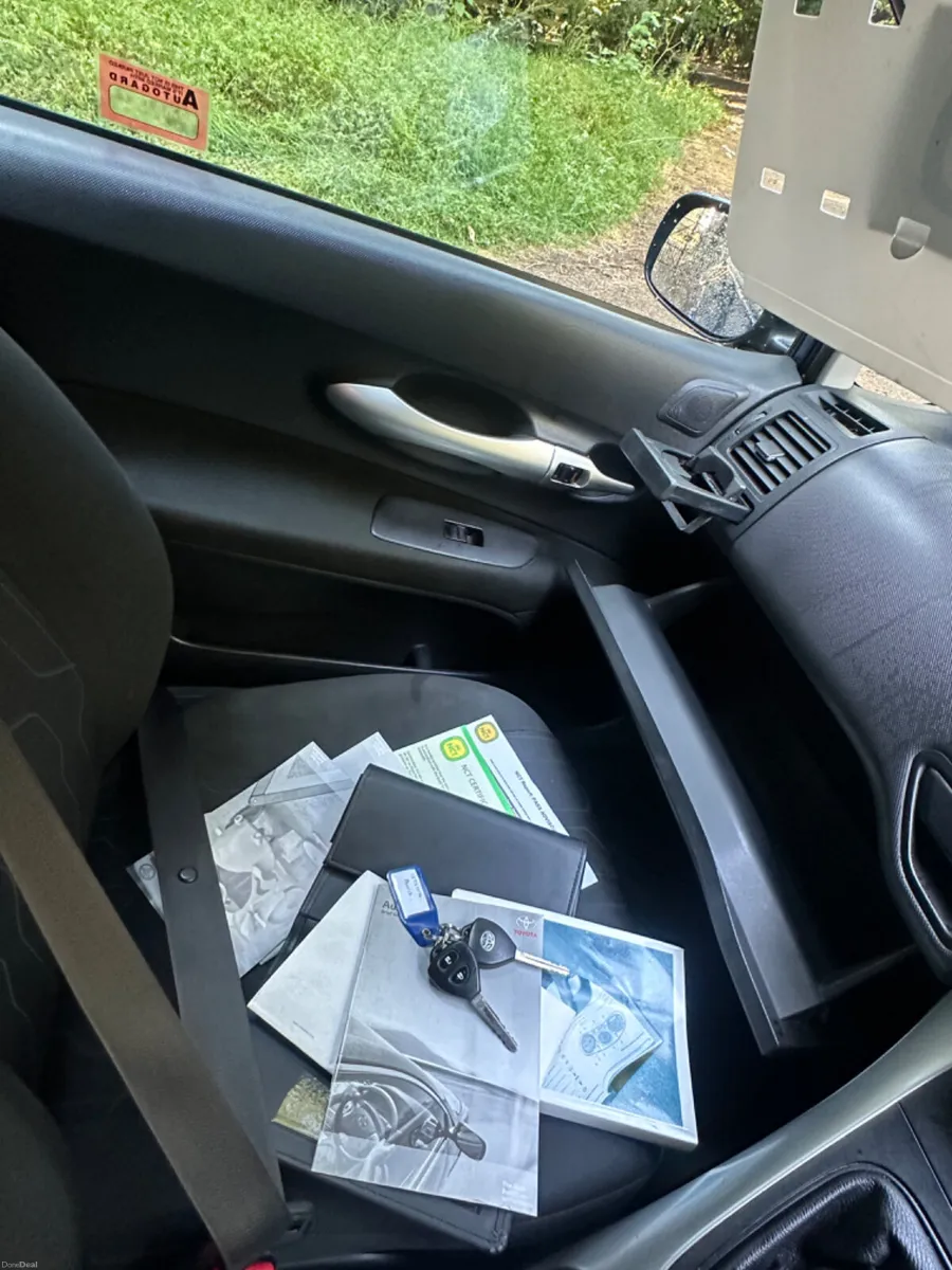Toyota Auris 2012 - Image 3