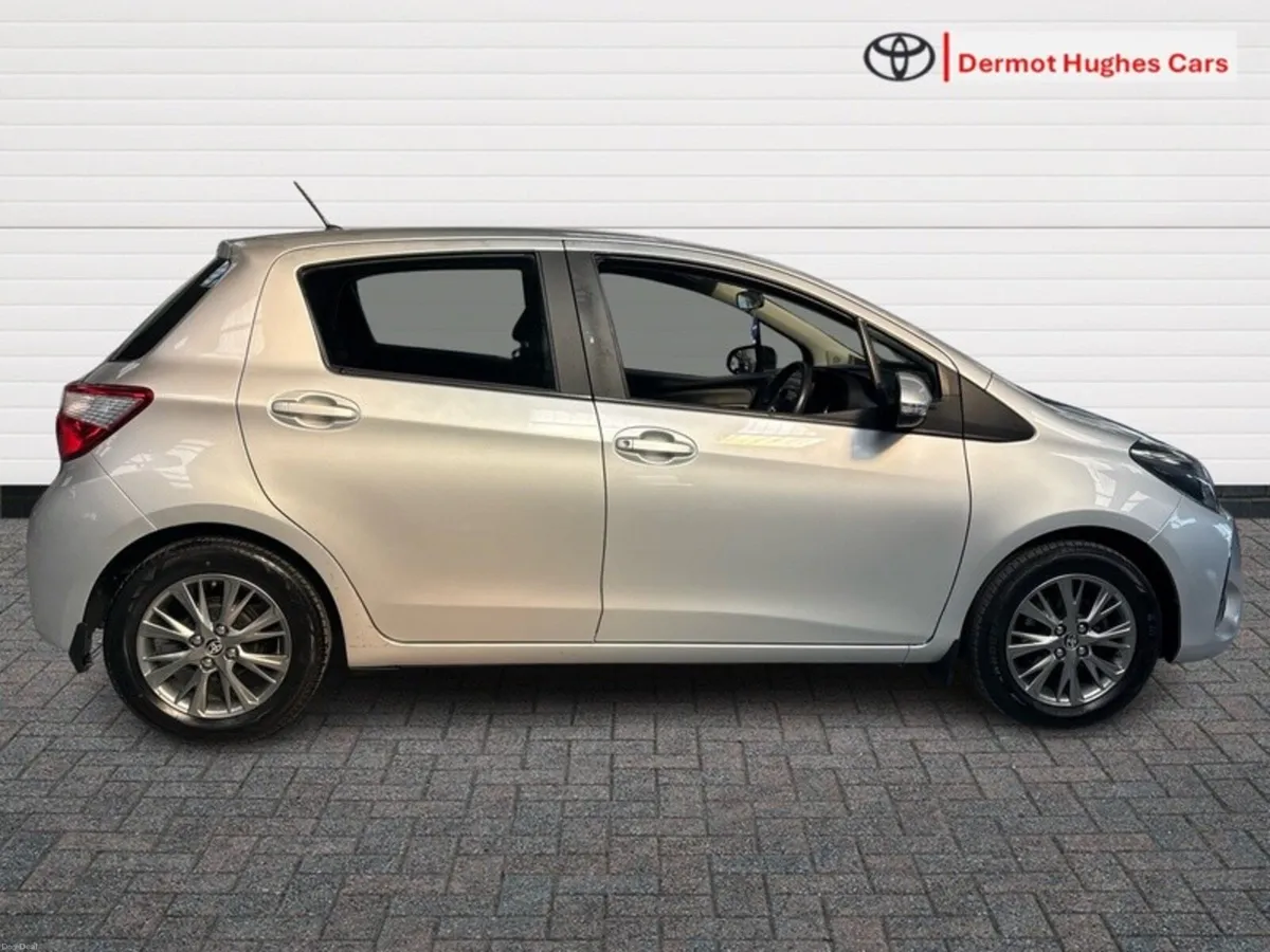 Toyota Yaris 1.0 5DR LUNA MANUAL - Image 3