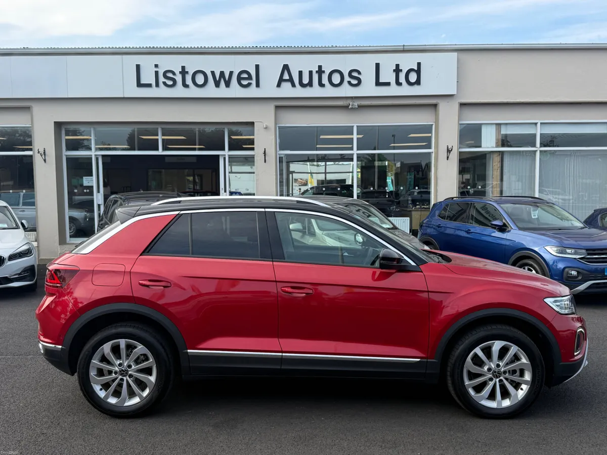 241 VW T-ROC STYLE 2.0 TDI AUTOMATIC 150BHP - Image 1