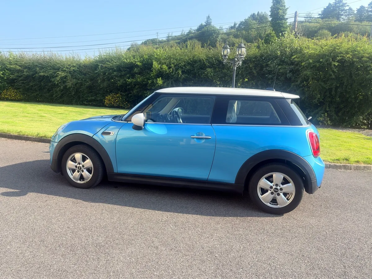 Mini Cooper 1.5 petrol automatic - Image 4