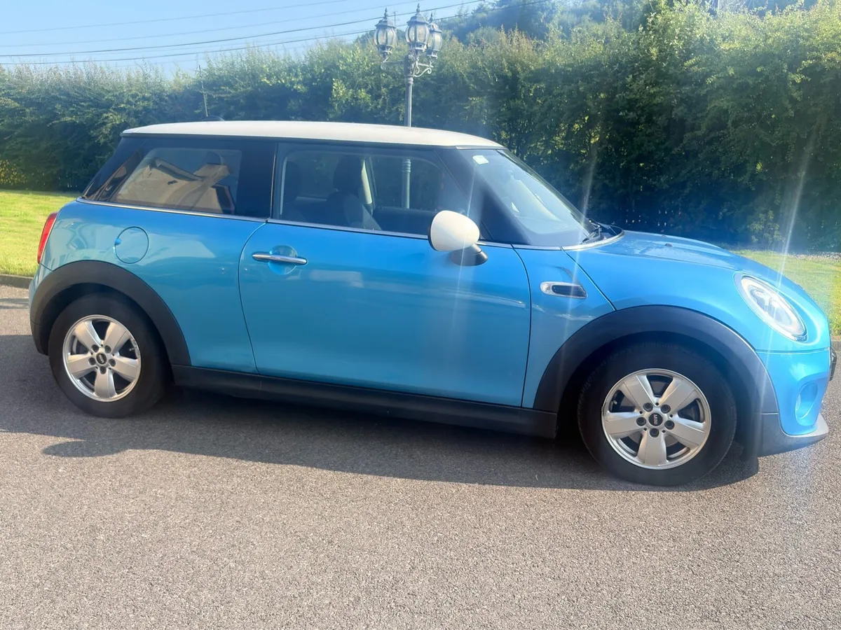 Mini Cooper 1.5 petrol automatic - Image 2