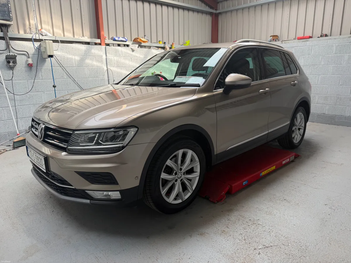 2017 VOLKSWAGEN TIGUAN       HIGHLINE ! - Image 4