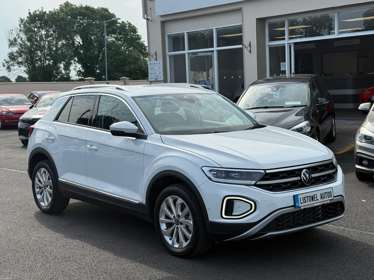 232 VW T-ROC STYLE 2.0 TDI 150BHP AUTOMATIC - Image 4