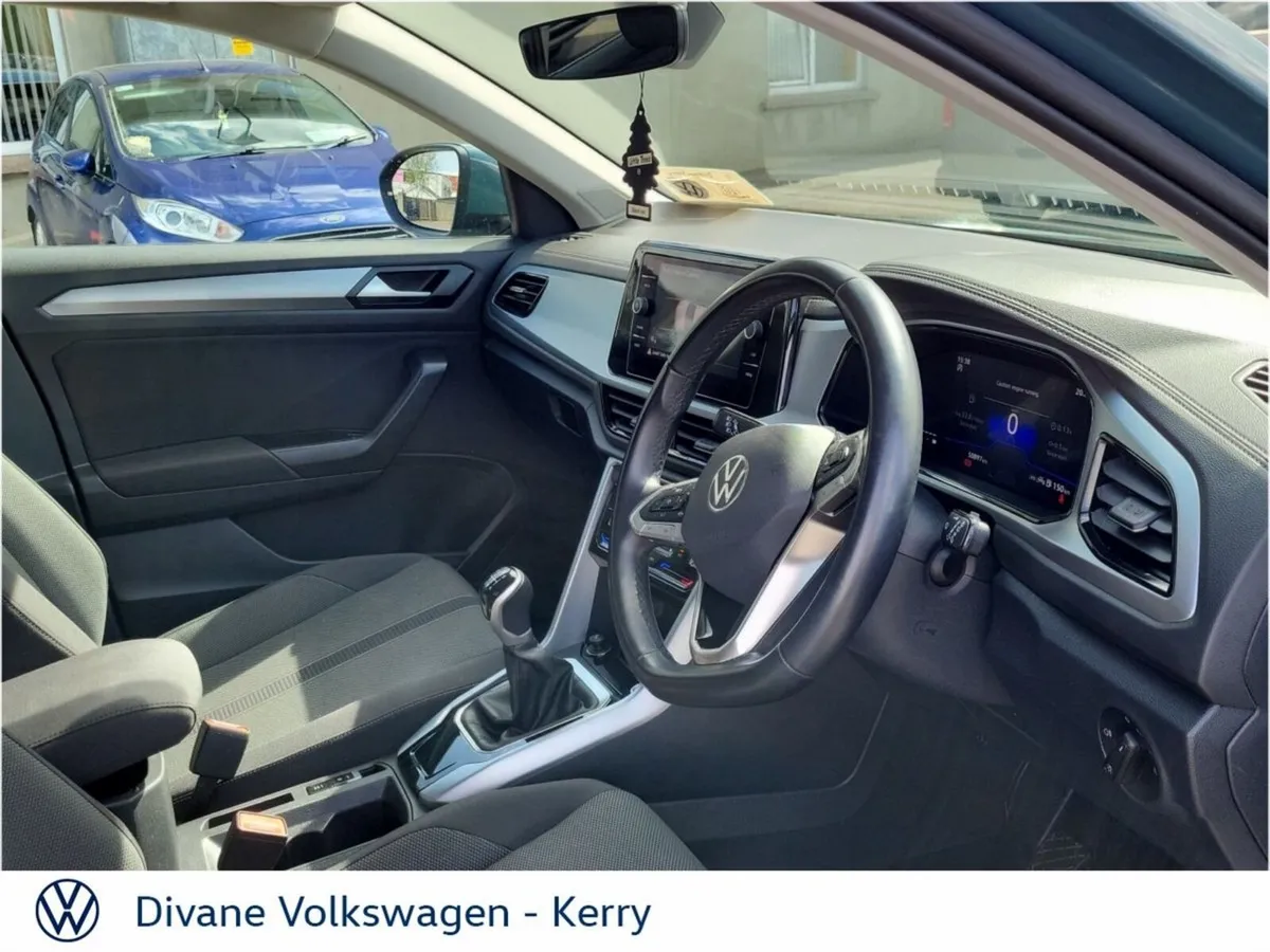 Volkswagen T-Roc EDITION 75 1.0TSI 116 BHP - Image 2