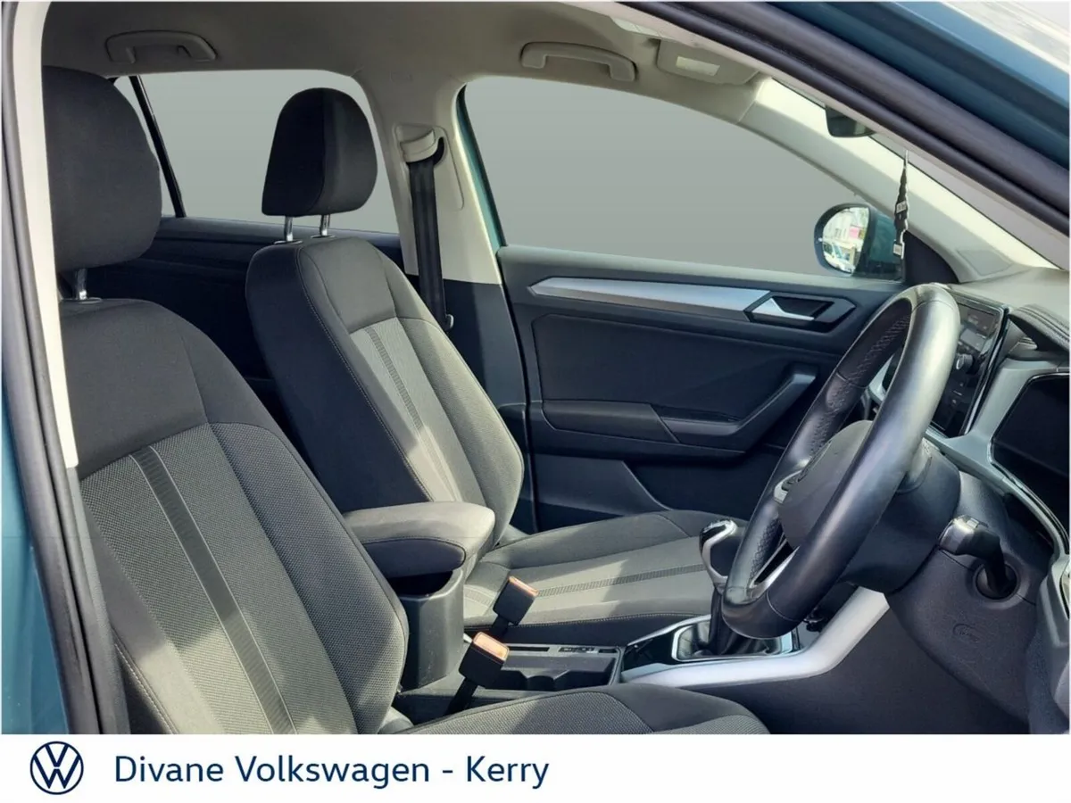 Volkswagen T-Roc EDITION 75 1.0TSI 116 BHP - Image 4