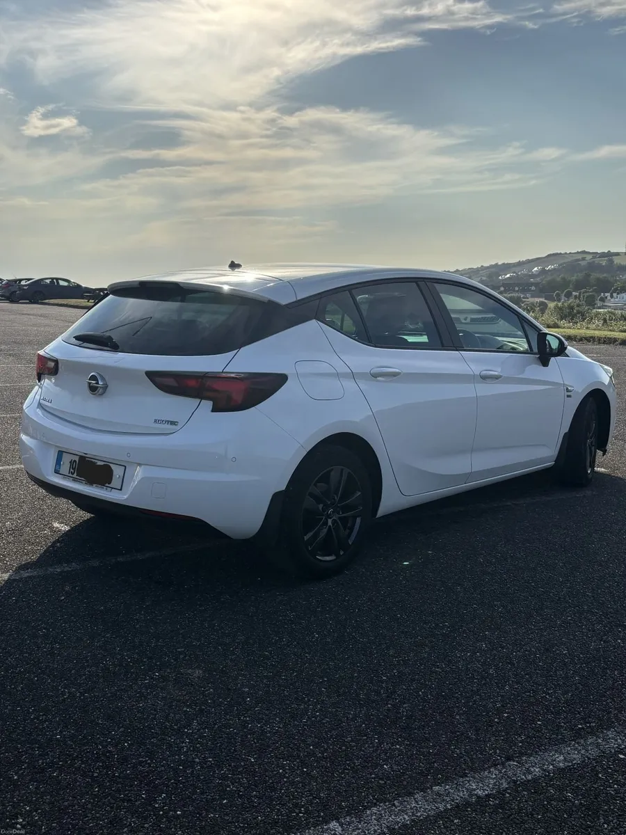 Opel Astra 2019 - Image 3