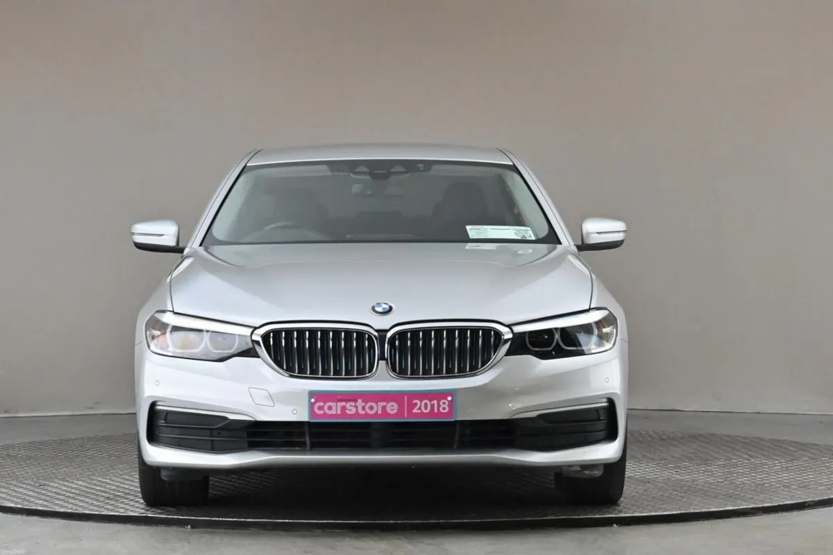 BMW 5-Series 530E SE JA92 PLUG IN HYBRID - Image 2